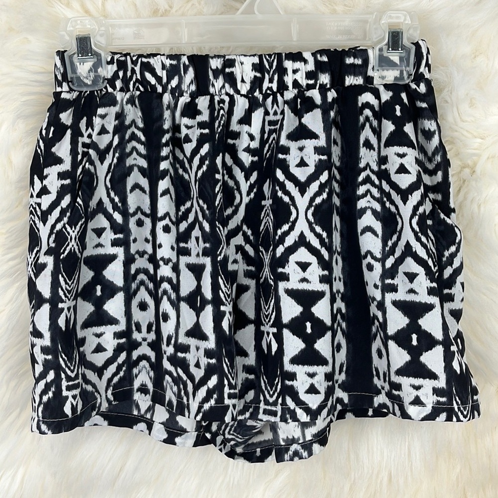 FAB’RIK FLOWY SHORTS